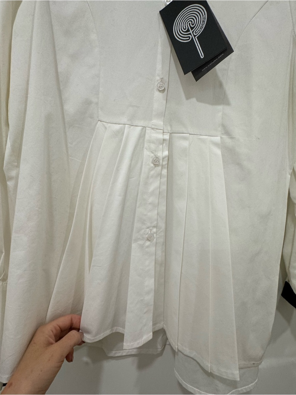 White Fashion Pleated Button-Front Blouse with Point Collar w/French cuff.